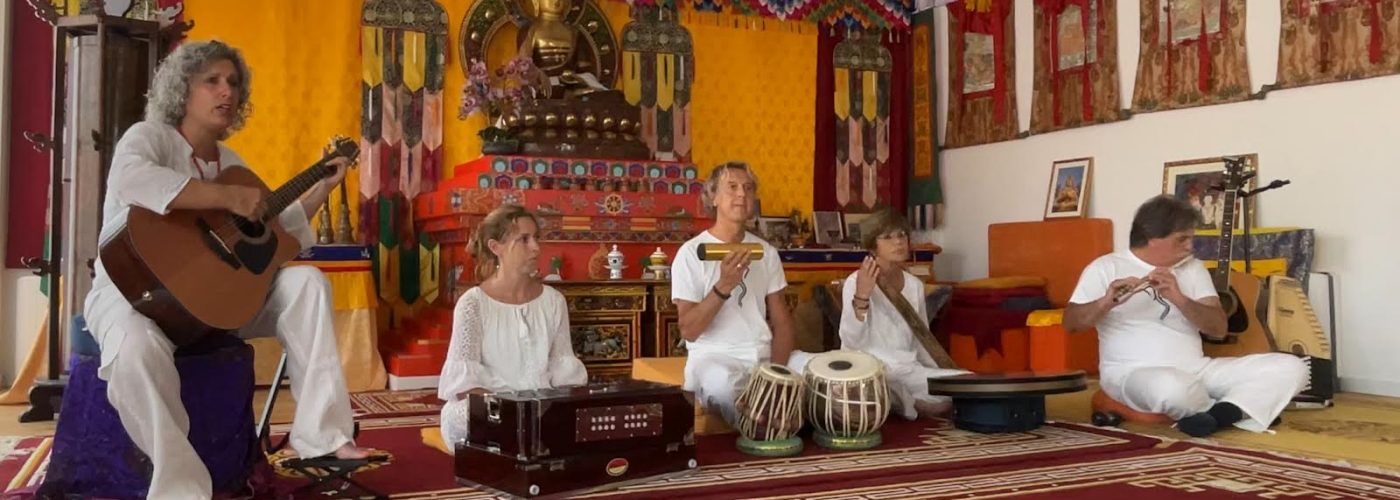 kirtan2